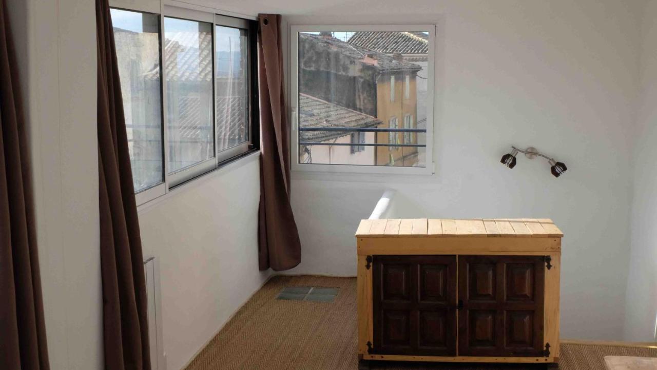 Appartement De Charme - Parc Du Luberon كادينيت المظهر الخارجي الصورة